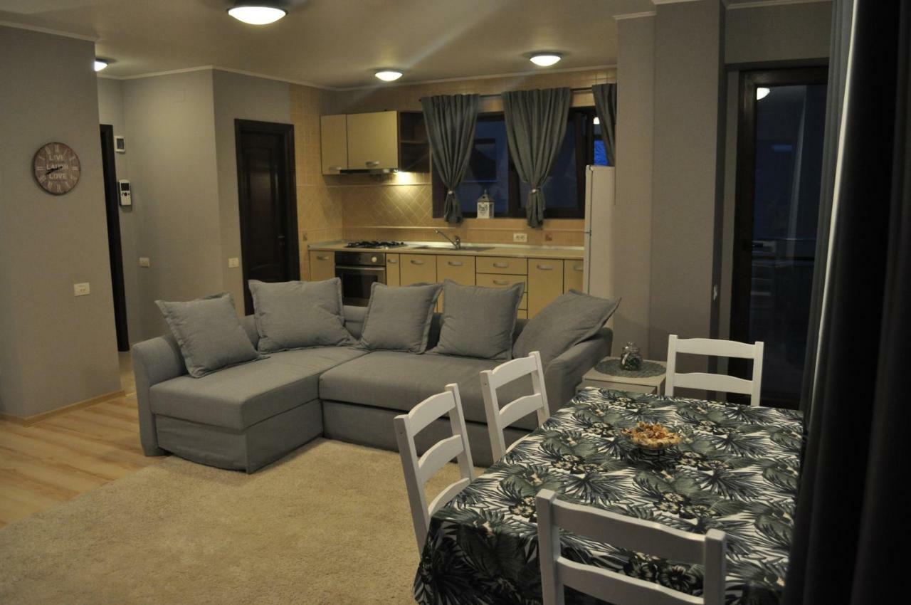 Sleep & Fly Apartment Otopeni Eksteriør bilde