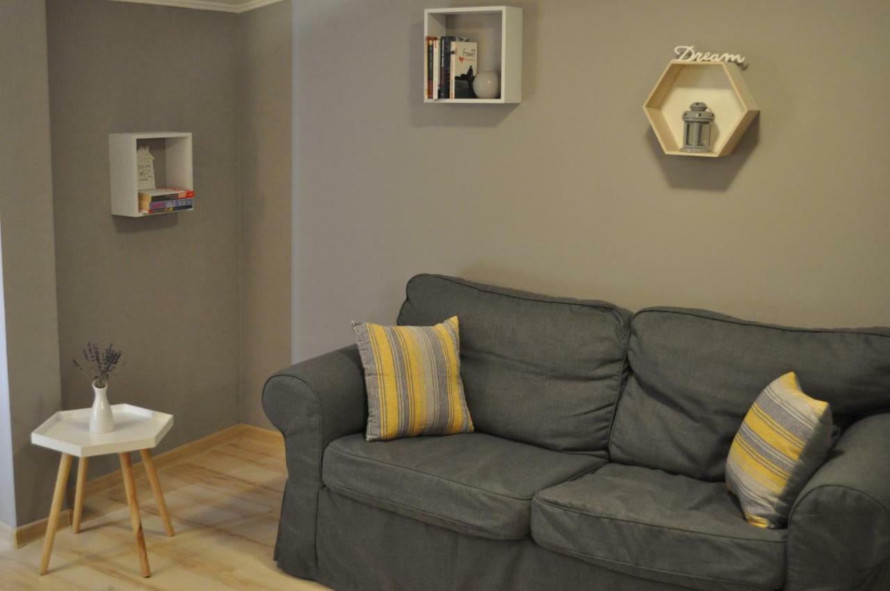 Sleep & Fly Apartment Otopeni Eksteriør bilde